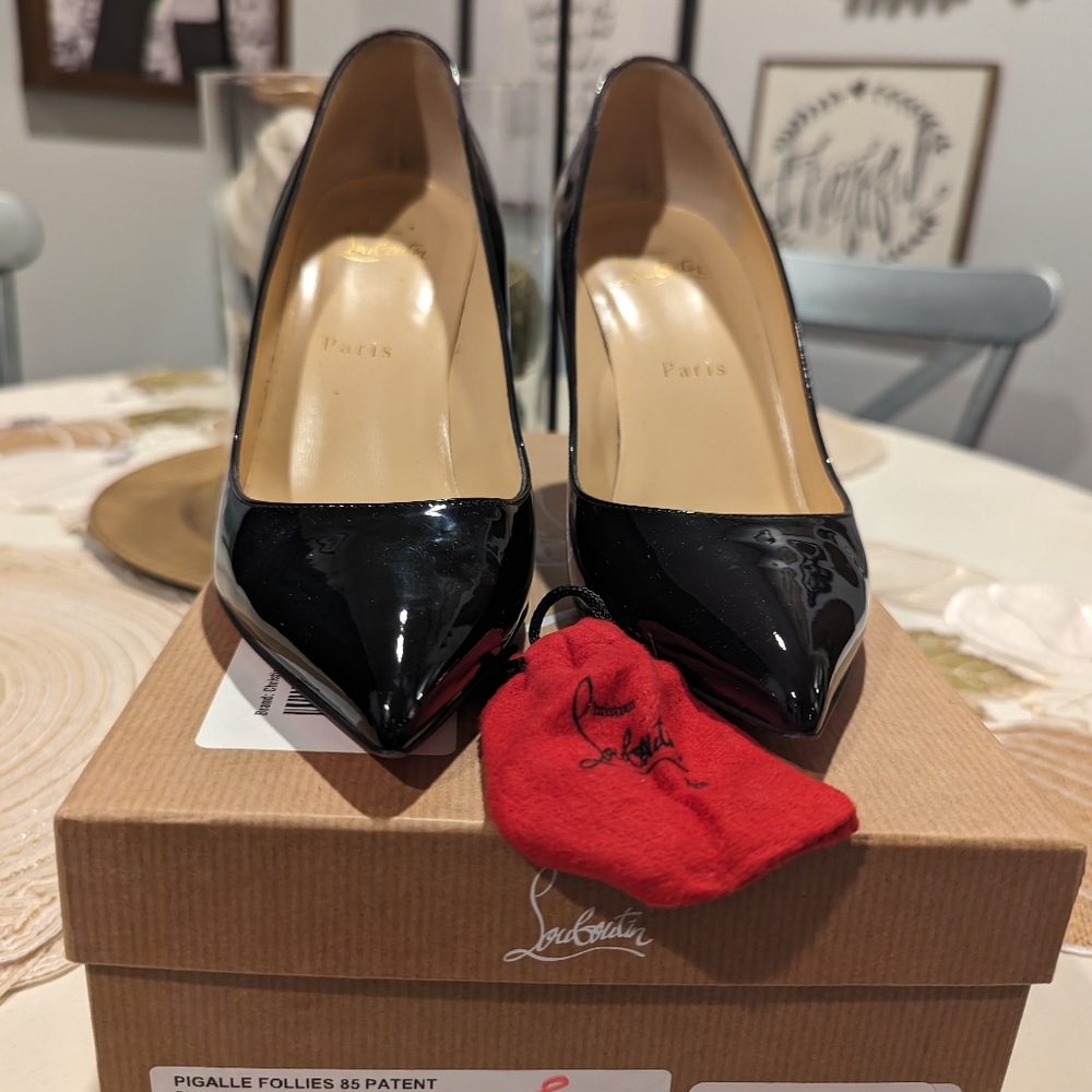 Christian Louboutin - black patent leather - Pigalle 85mm Size 38